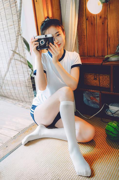 24031613  年年 - 运动服  42P-177M