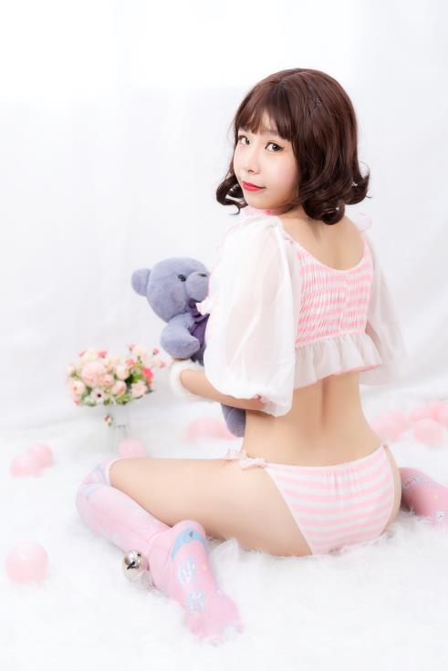 24042310  无颜小天使 - 开胸内衣私房  17P-86M