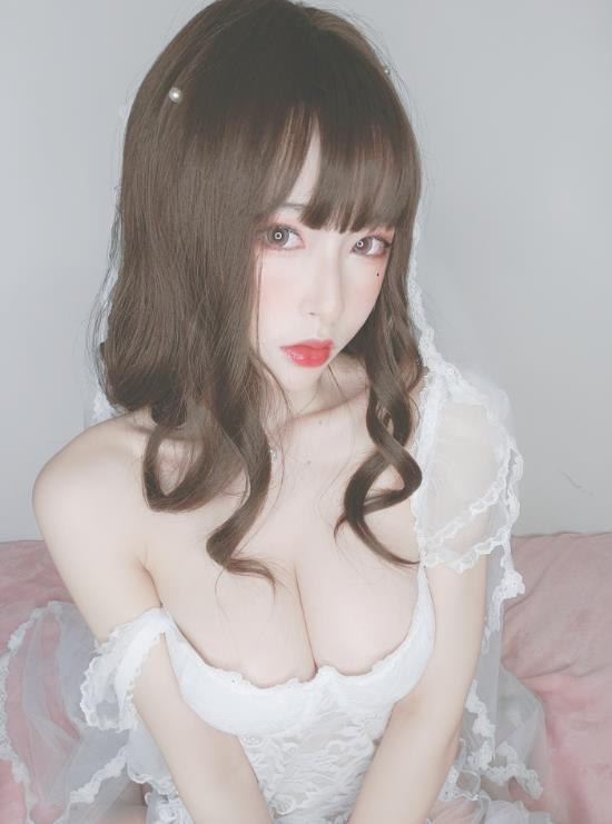 24042303  清水由乃 - 花嫁自拍  44P+2V-64M