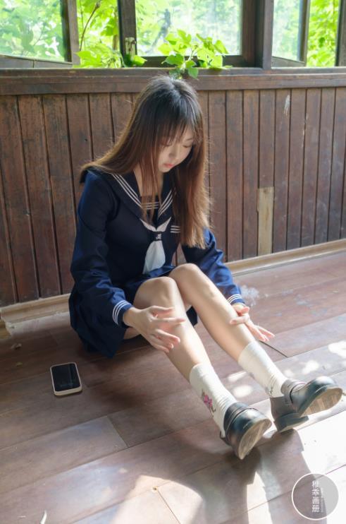 24041004   [稚乖画册] 团子 小木屋  67P+1V-0.98G