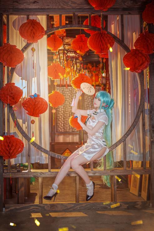 24042703  Shika小鹿鹿 – 初音 韶华  13P+2V-80M