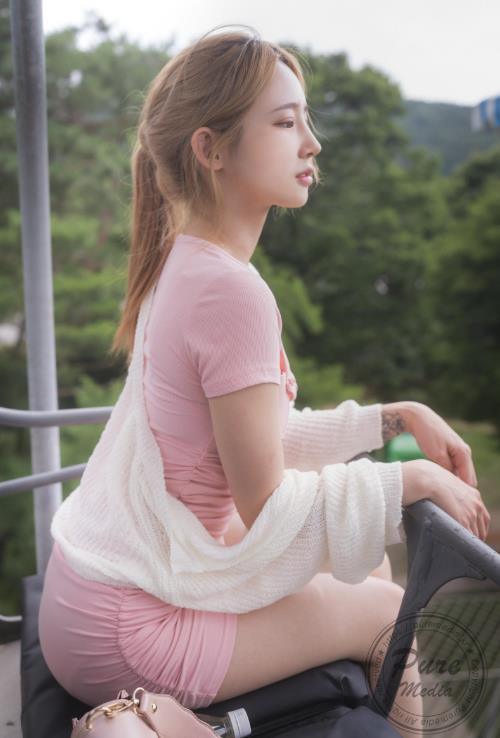 24041914  [Pure Media]  Yeha (예하) - Stick my tail in the hole 167P-303M