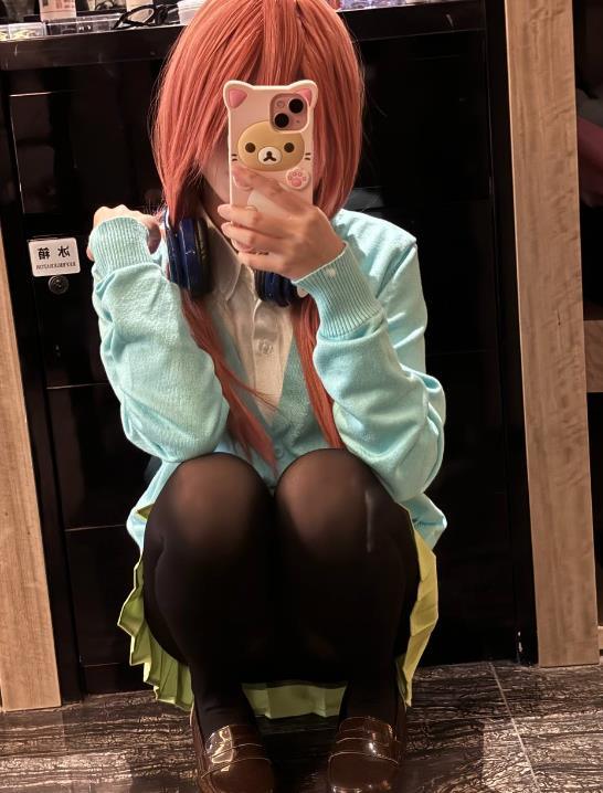 24042907  哦U VIP私拍  48P+43V-597M