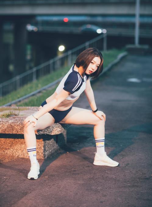 24041913  雅捷 - 正在做運動的少女  59P+1V-377M