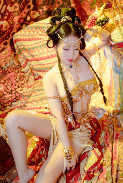 24052312  虎森森 -  梦入敦煌  66P-583M