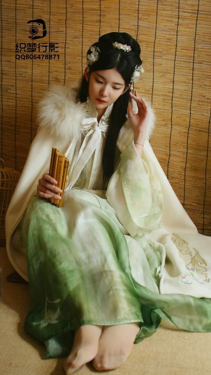 24061410  [织梦映像] 3套合集  954P+3V-7.28G