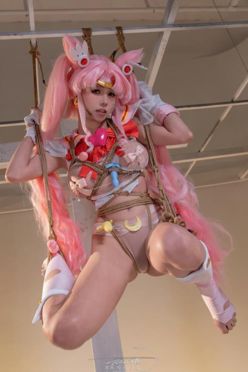 24061815   咬一口兔娘 - 小小兔大危机  73P+1V-1.81G