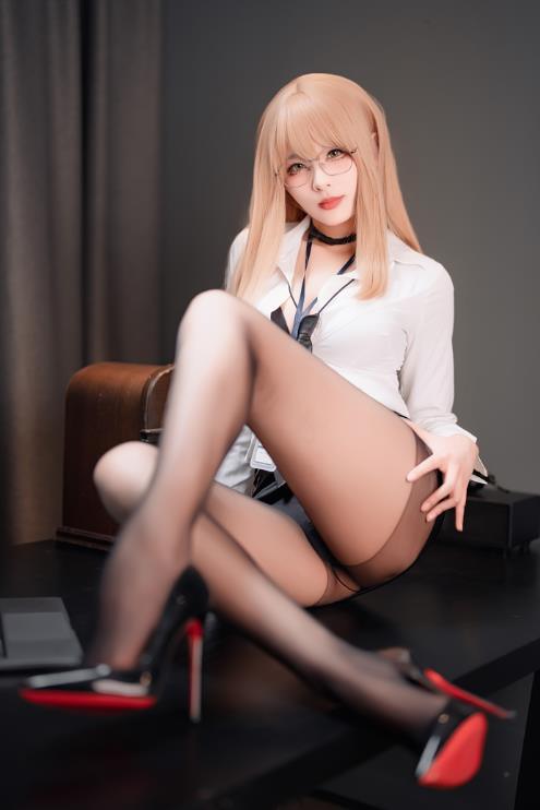 24062916   轩萧学姐 - 艾玛皮裙黑丝OL美腿诱惑  176P+2V-825M