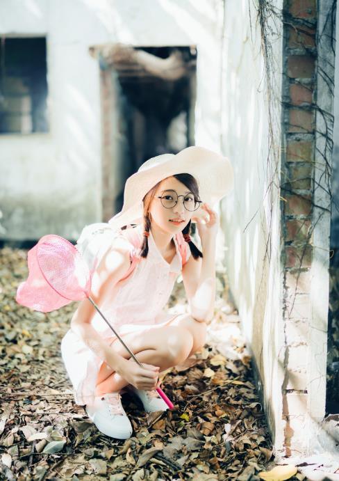 24062512   妍妍 2套合集  202P+1V-2.35G