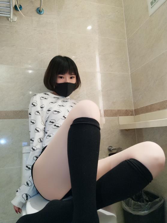 24062213  00后大队长 推特合集 153P+62V-7.96G