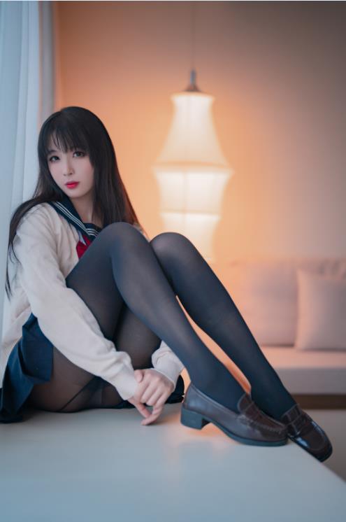 24071905   轩萧学姐 - JK厚裤袜  44P-167M