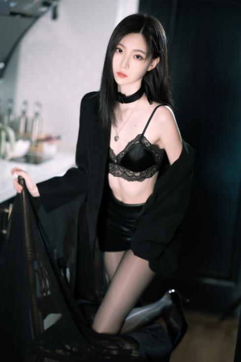 24072409  许岚LAN - 黑丝西装  40P-778M