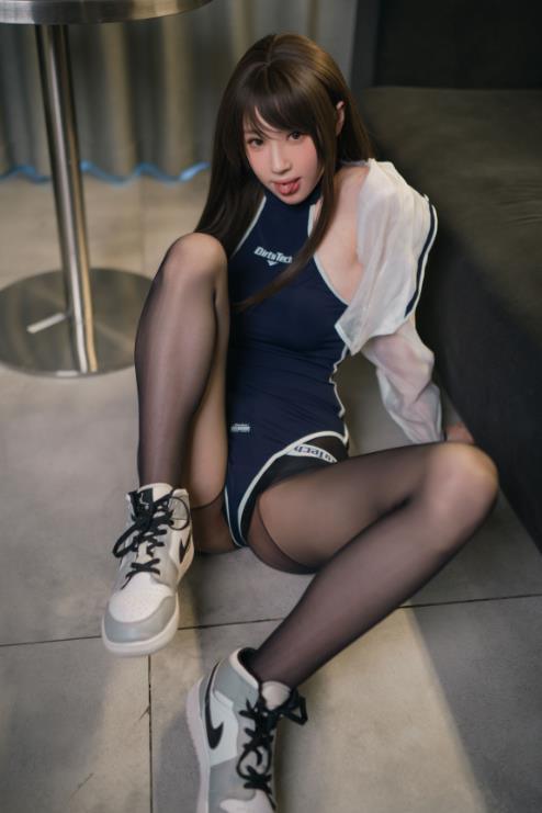 24073011  西园寺南歌 - 竞泳史莱姆  70P+20V-3.32G