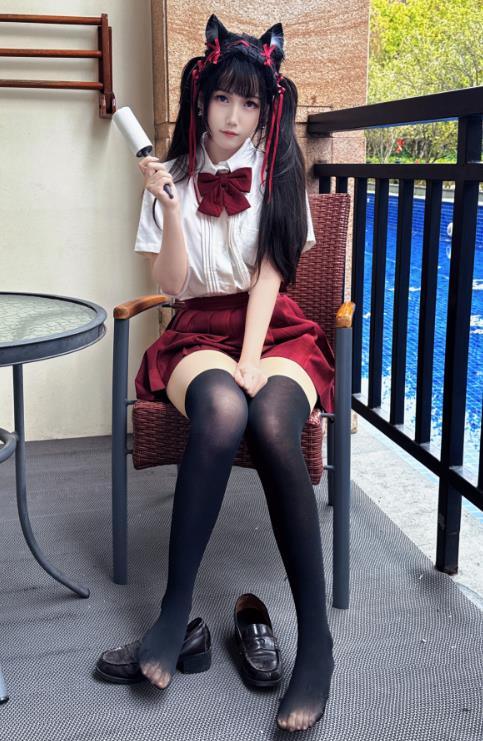 24070709   不呆猫 - 温泉双马尾JK   22P+1V-712M