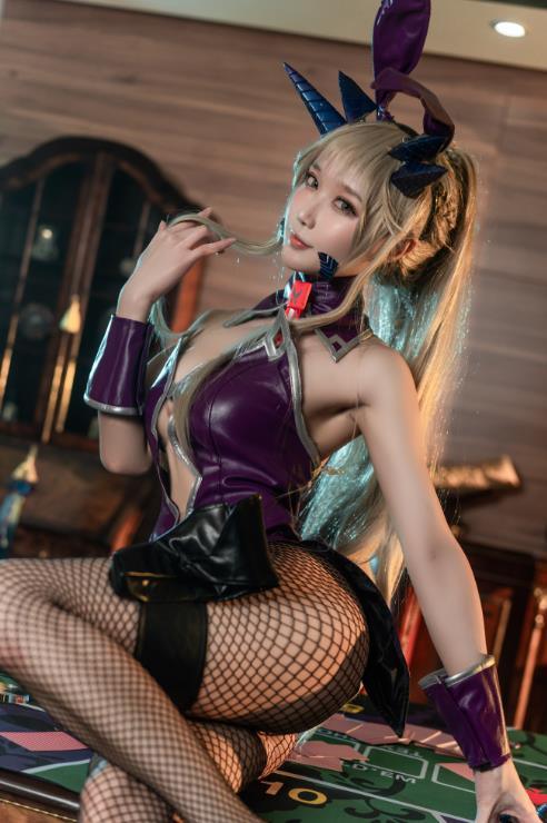 24070708   阿包也是兔娘 - 黑枪呆兔女郎  25P-626M