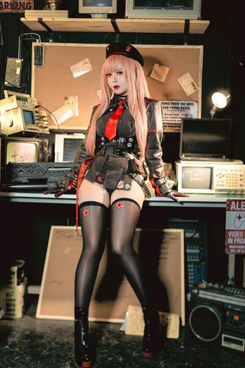 24082516   半半子 - NIKKE ラピ   54P+2V-218M