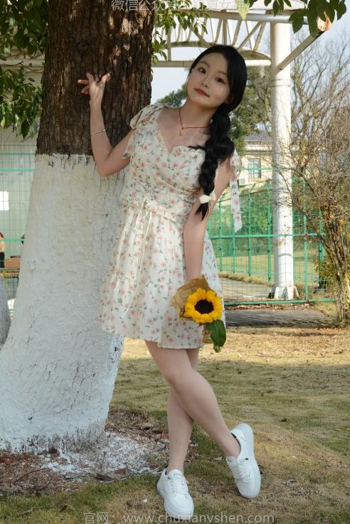 24082301  [初夏女神] - 双双 迎春碎花裙 140P+1V-1.1G