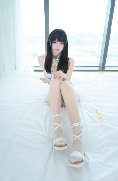 24082520  神楽坂真冬 - 絶対企画 青翠如梦  75P+2V-235M