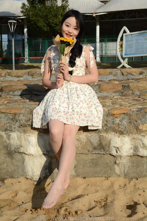 24082301  [初夏女神] - 双双 迎春碎花裙 140P+1V-1.1G