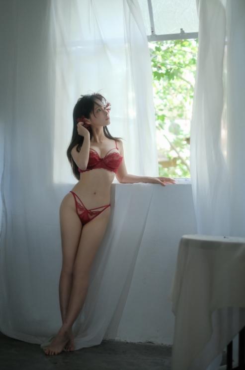 24082905   蠢沫沫 - 红  29P-454M