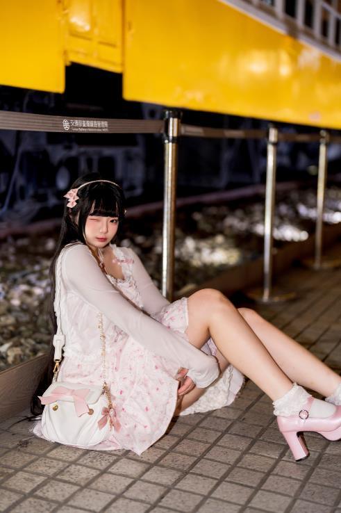 24091312  落落Raku 24套合集 1175P+9V-10.4G