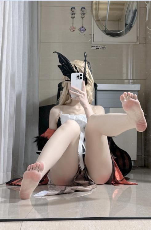 24090807  不可爱羚 - 原神 女士  35P+7V-1G