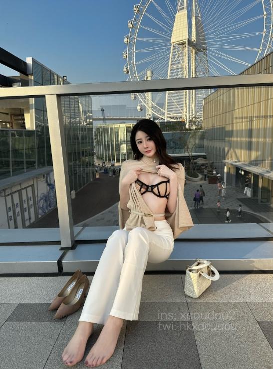 24090310  小逗逗 - 全量推特合集   309P+ 54V-516M