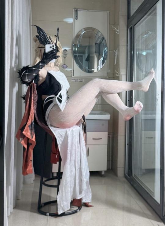 24090807  不可爱羚 - 原神 女士  35P+7V-1G