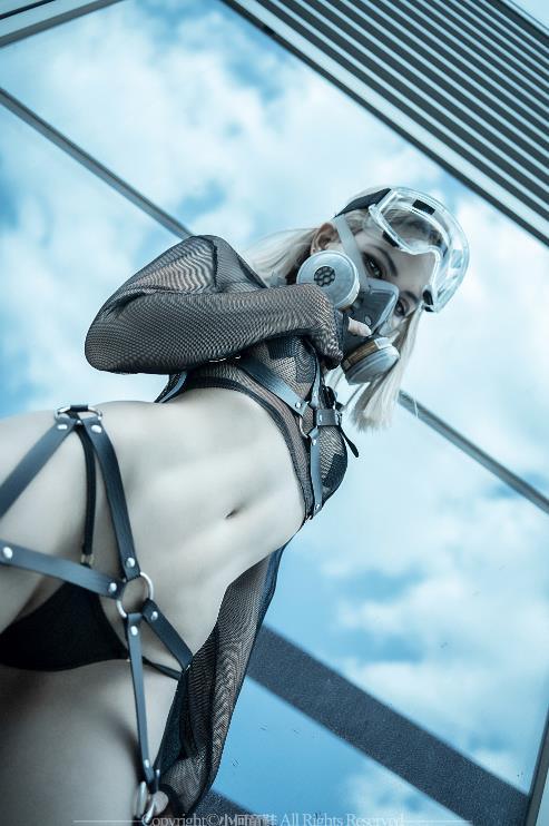 24101204   小何童鞋 31套合集  382P+7BV-6.23G