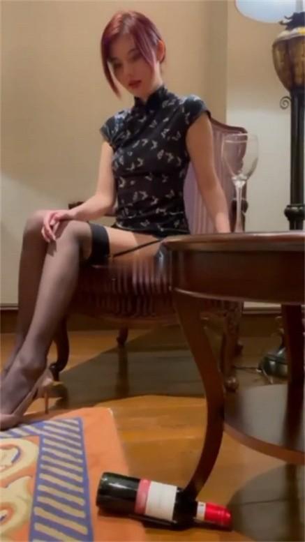 24102404  阿朱四套黑丝定制  4V-625M