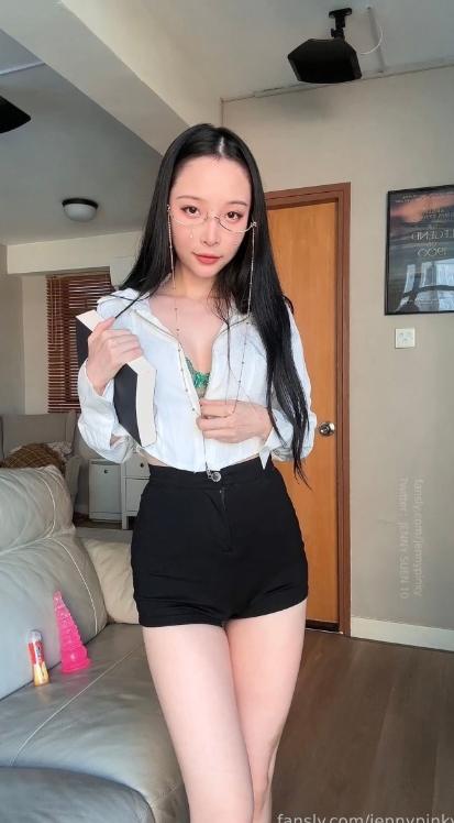 24100605  孙禾颐 jennypinky fansly 合集  52P+22V-1.55G