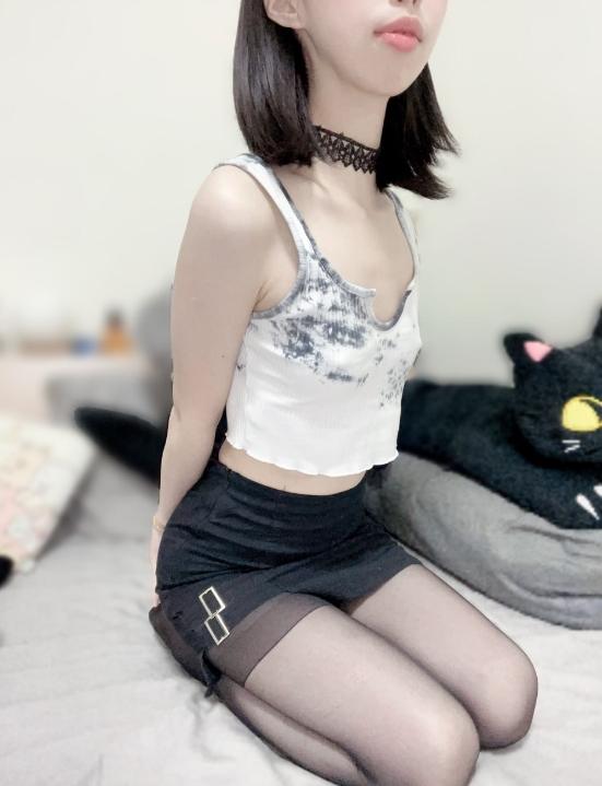 24102712  台湾小妹Catmint - 推特合集  198P+43V-6.05G