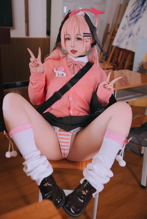 24112703  日奈娇 - 下江小春jk 136P-2.63G