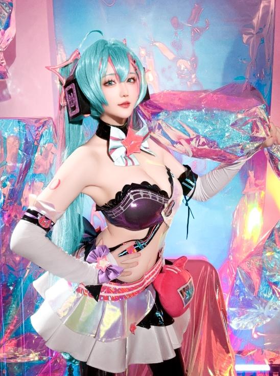 24111707  星之迟迟 - 2024年07月计划B Miku初音未来 喵斯快跑 73P+1V-2.75G