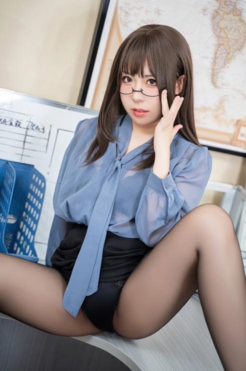 24121904  虎森森 - 黑丝眼镜娘 60P-380M