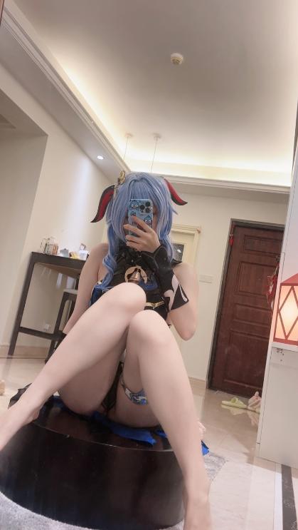 25011603   屑雪雪鸭 - 甘雨 新年 44P+2V-241M