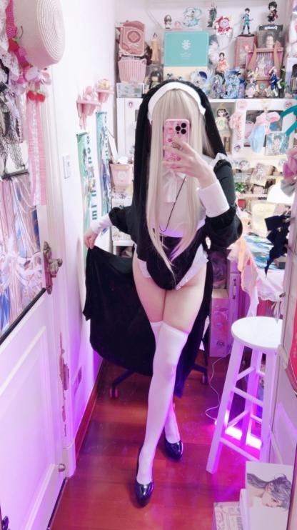 25011604  屑雪雪鸭 - 修女玛丽亚 光&amp;影  85P-60M