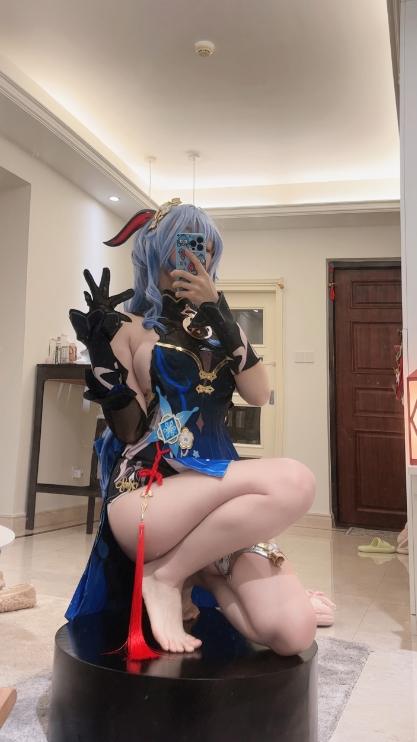 25011603   屑雪雪鸭 - 甘雨 新年 44P+2V-241M