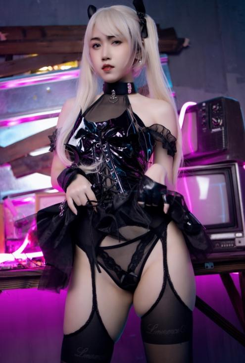 25012705  不呆猫 - 小恶魔 73P+1V-1.36G