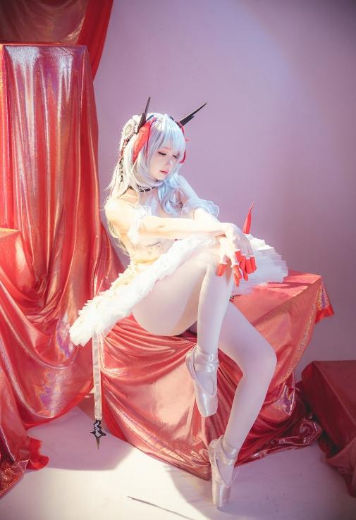 25011608  雪晴Astra – 明日方舟W芭蕾  80P-316M