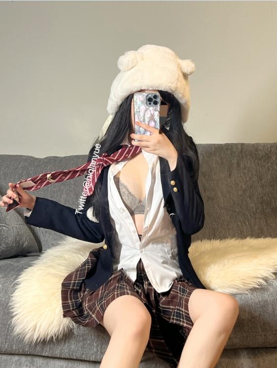 25022015  千月酱 推特合集 183P+43V-3.3G