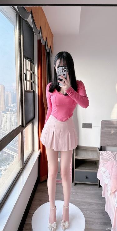 25021713  兔三岁 - 推特合集 104P-325M