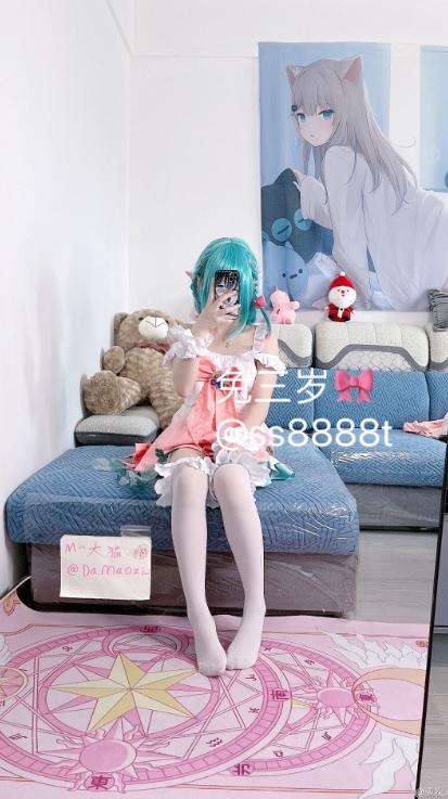 25021713  兔三岁 - 推特合集 104P-325M