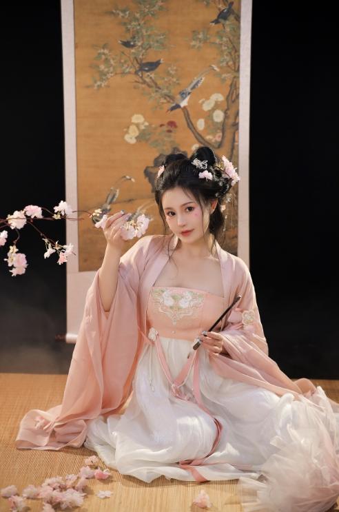 25030718  桃暖酱 - 入梦 60P-556M