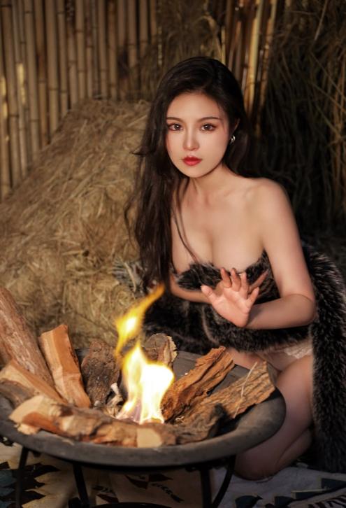 25031117  桃暖酱 - 篝火 50P-354M