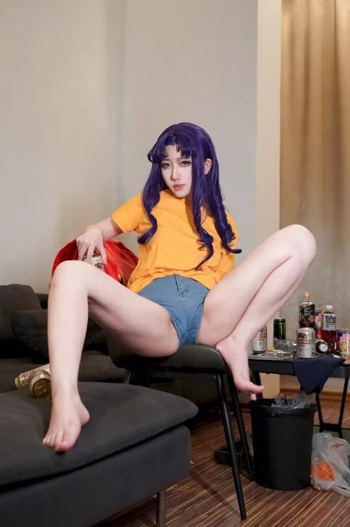 25031608  絞肉姬Walküre - 葛城美里 40P-195M