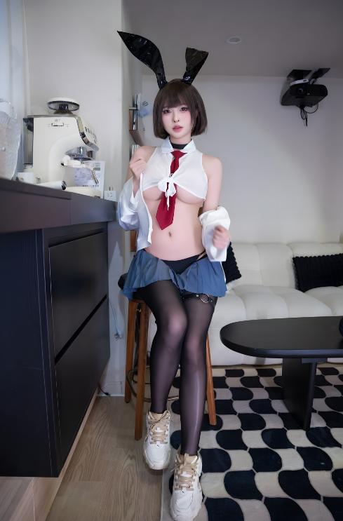 25033115  清水由乃 - 不良jk兔女郎 59P-1.17G