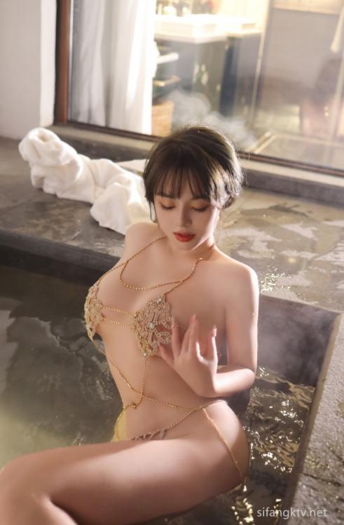 25032012  沈思怡 - 温泉篇 84P-1.14G