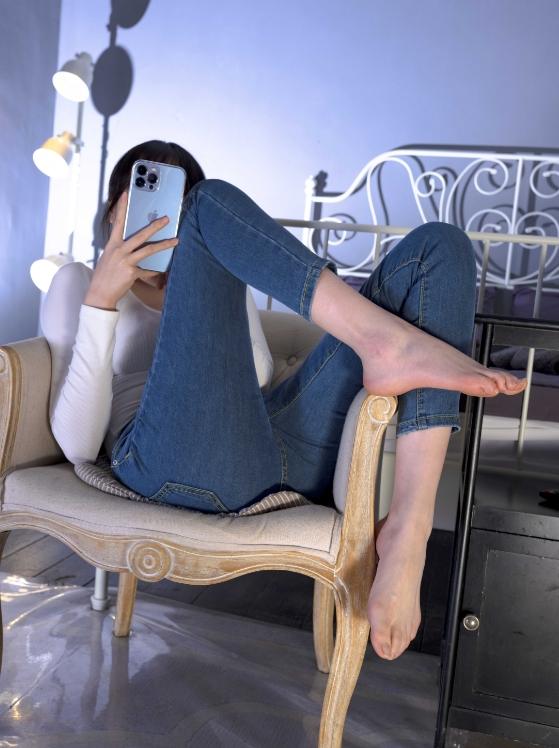 25033103  森萝财团 - Aika 超短裙牛仔裤 175P+1V-1.57G