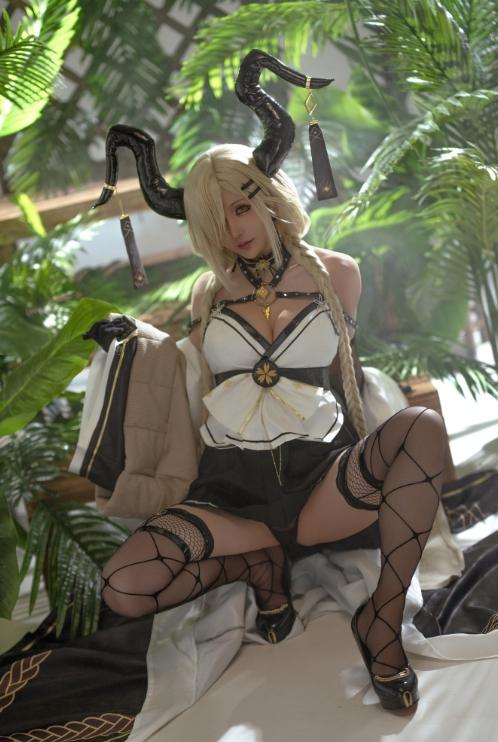 25030909   星之迟迟 - 万圣节尾张  208P+2V-3.96G